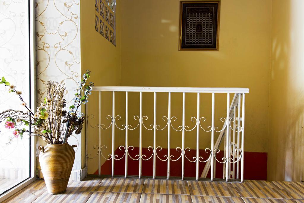 Reddoorz @ Tebet Asem Baris Hotel Jakarta Buitenkant foto