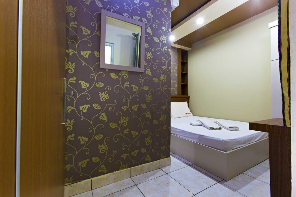 Reddoorz @ Tebet Asem Baris Hotel Jakarta Buitenkant foto