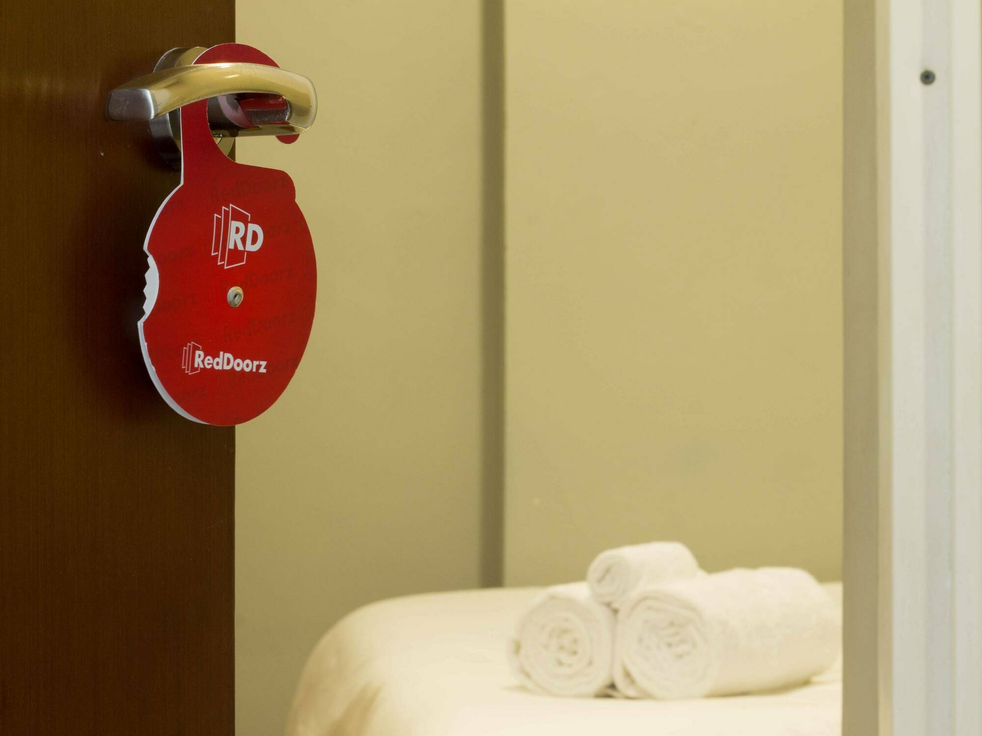 Reddoorz @ Tebet Asem Baris Hotel Jakarta Buitenkant foto