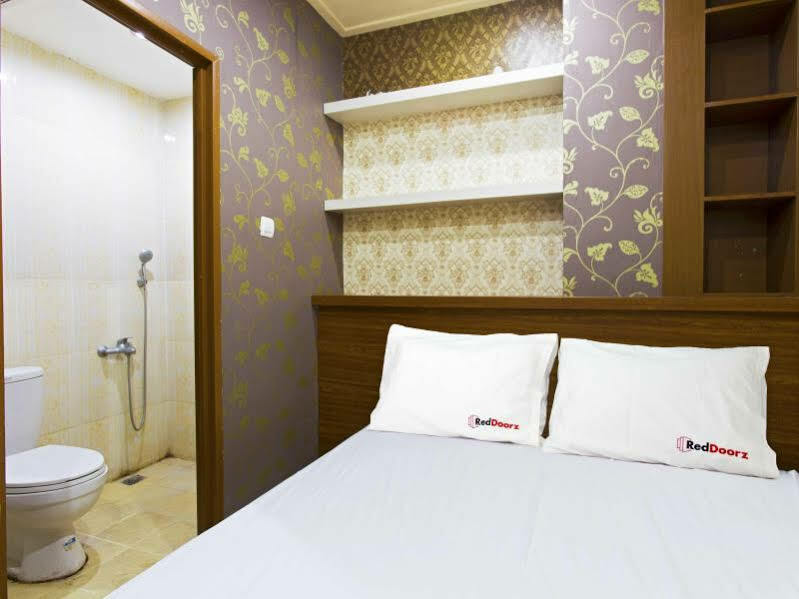 Reddoorz @ Tebet Asem Baris Hotel Jakarta Buitenkant foto
